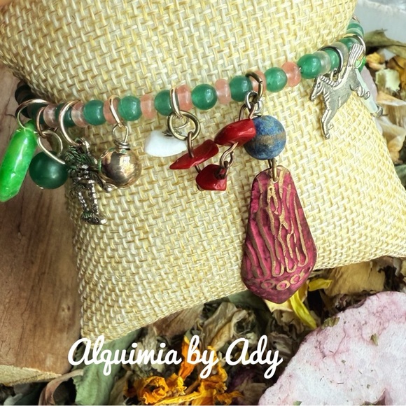 Gemstones charms beaded handmade unique bracelet - Picture 1 of 5